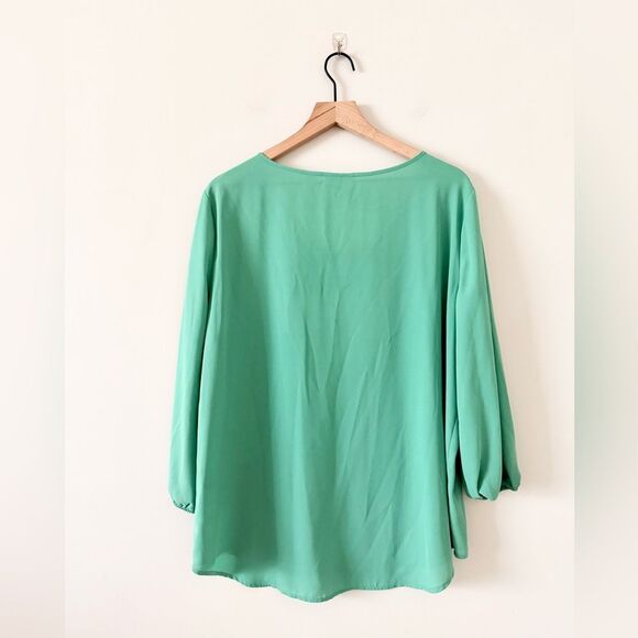 New York & Co Sheer Long Sleeve Blouse with Silver Chain Detail in Green - XL - Picture 4 of 6